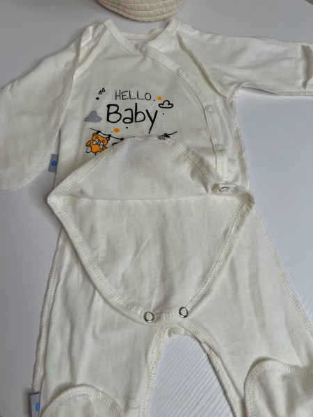 Дитячий комплект для новонародженого 2-х предметний "Hello Baby" кулір, боді+штанці, молочний колір, 62 розмір (1-3 міс)2